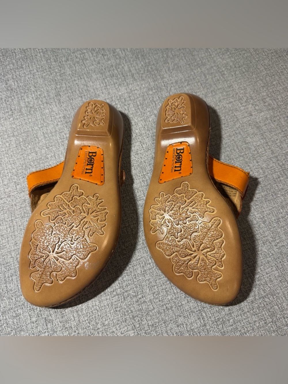 BORN Orange Leather Thong Wedge Sandals🍊 - Picture 3 of 10